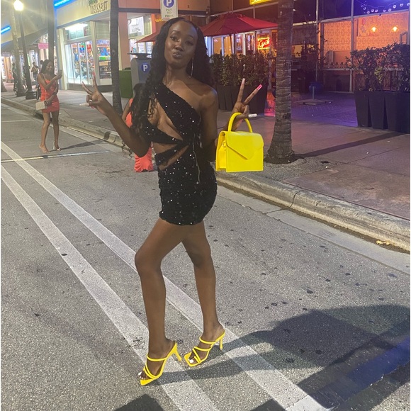 IMMORALITY - Picture 6 of 7